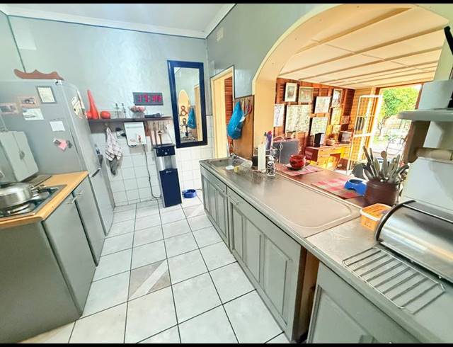 5 BEDROOM HOUSE FOR SALE IN FLORA GARDENS